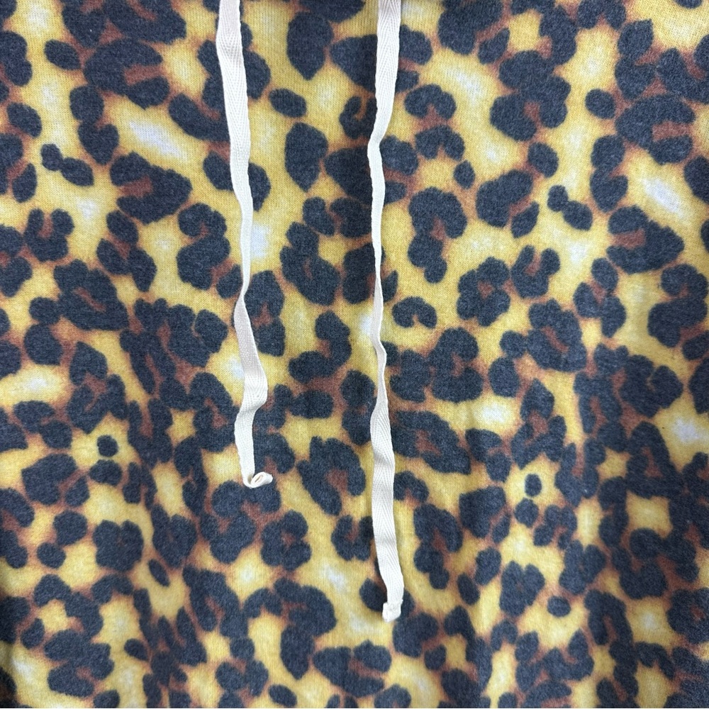 Leopard Print Drawstring Hoodie - Picture 4 of 6